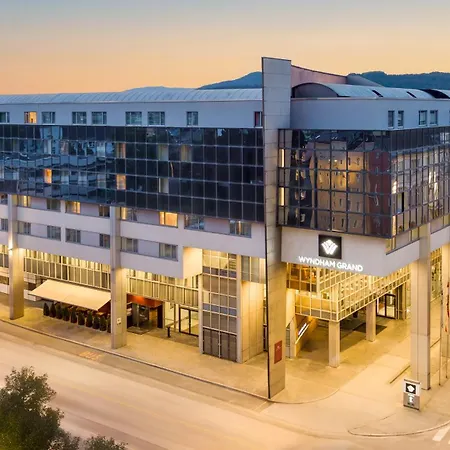 Hotell Wyndham Grand Conference Centre 4*