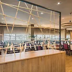 Radisson Blu Hotel & Conference Centre, Salzburg Hotel 4*