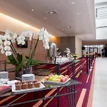 Radisson Blu & Conference Centre, Hotel