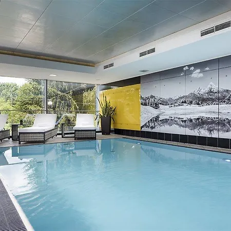 Otel Radisson Blu & Conference Centre, 4*