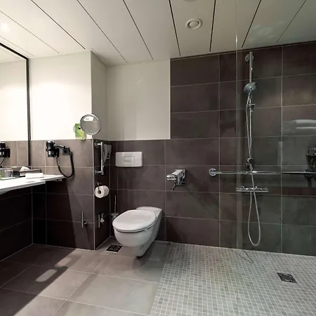 Radisson Blu & Conference Centre, Otel 4*