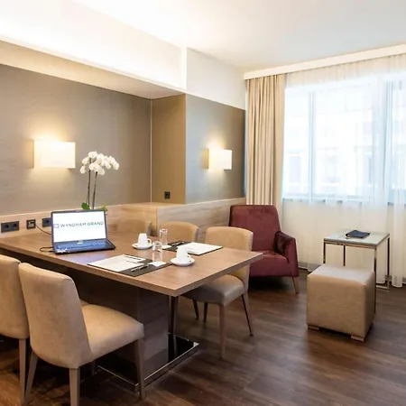 Wyndham Grand Conference Centre 4*