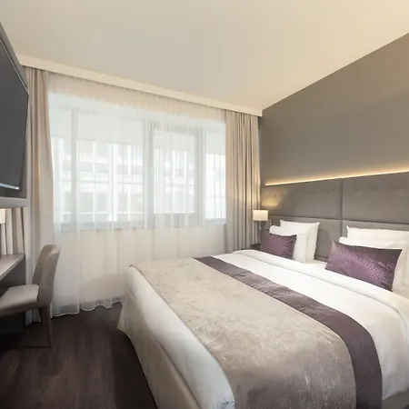 Radisson Blu & Conference Centre, Hotel