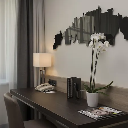 Radisson Blu & Conference Centre, 4*