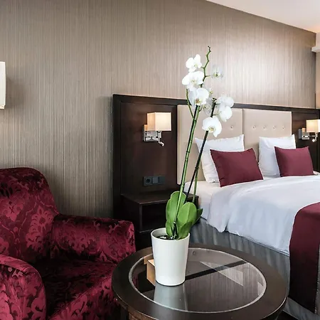 Radisson Blu & Conference Centre,