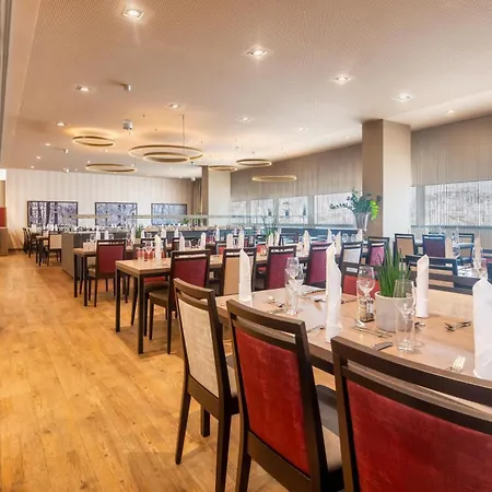 Radisson Blu & Conference Centre, Hotel 4*