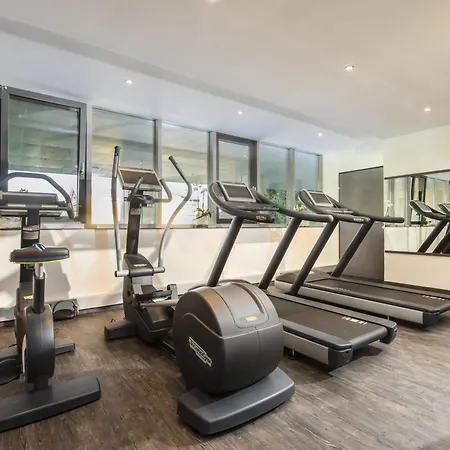 Ξενοδοχείο Radisson Blu & Conference Centre, 4*
