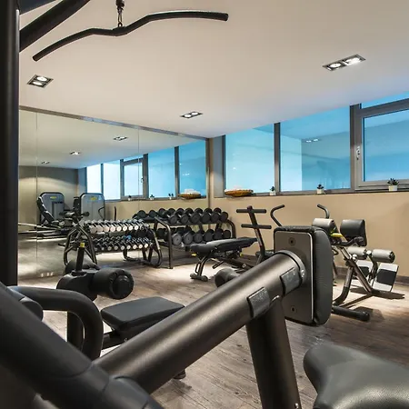 Radisson Blu & Conference Centre, 4*