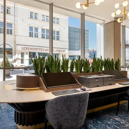 Radisson Blu & Conference Centre, Ξενοδοχείο 4*