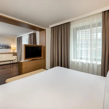 Radisson Blu & Conference Centre, 4*