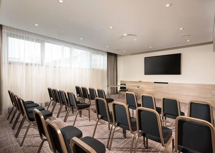 فندق ويندام جراند كونفرنس سنتر 4*