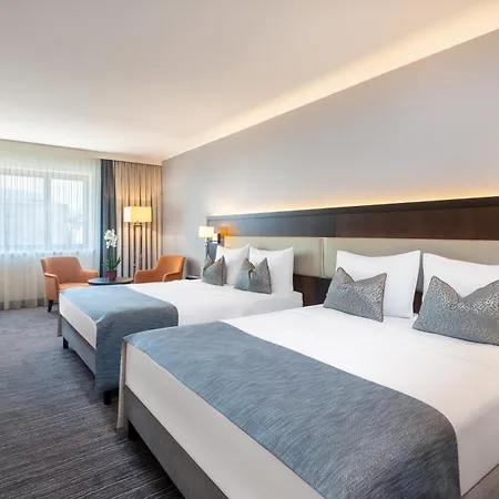מלון Wyndham Grand Conference Centre 4*